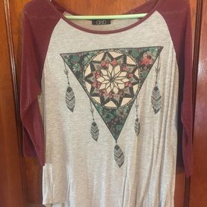 A maroon and gray half sleeve